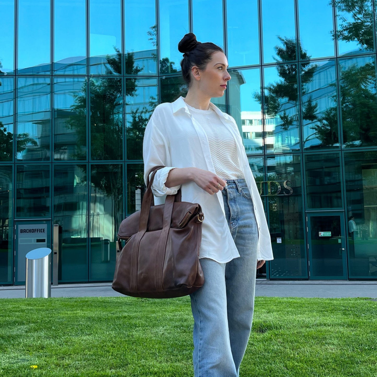 Cognac Italian leather handbag — Journey style — lifestyle styling — Made in Tuscany