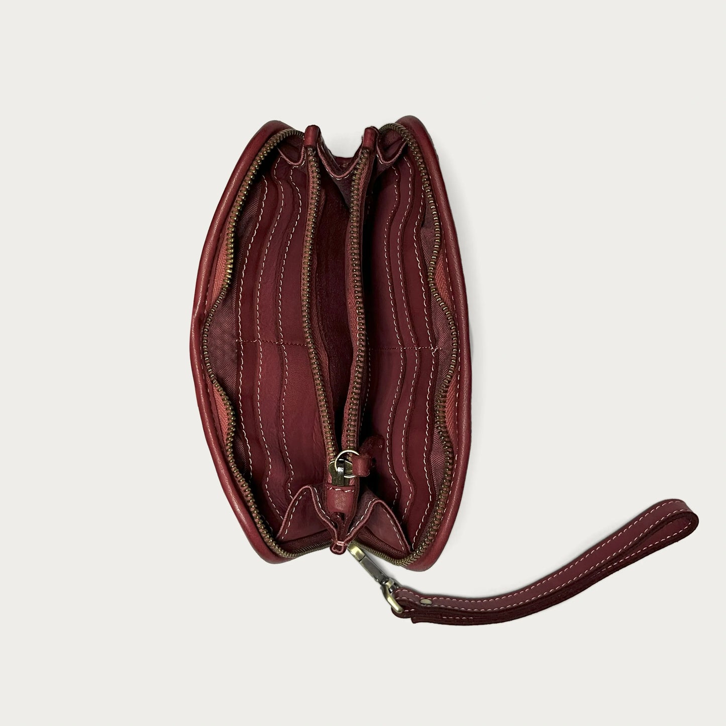 Wine Italian leather wallet — Aurum style — interior detail — Made in Tuscany