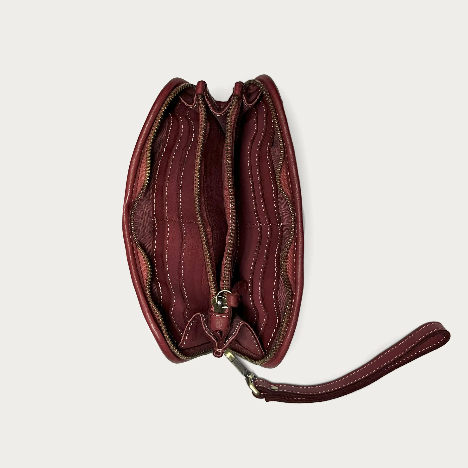 Wine Italian leather wallet — Aurum style — interior detail — Made in Tuscany