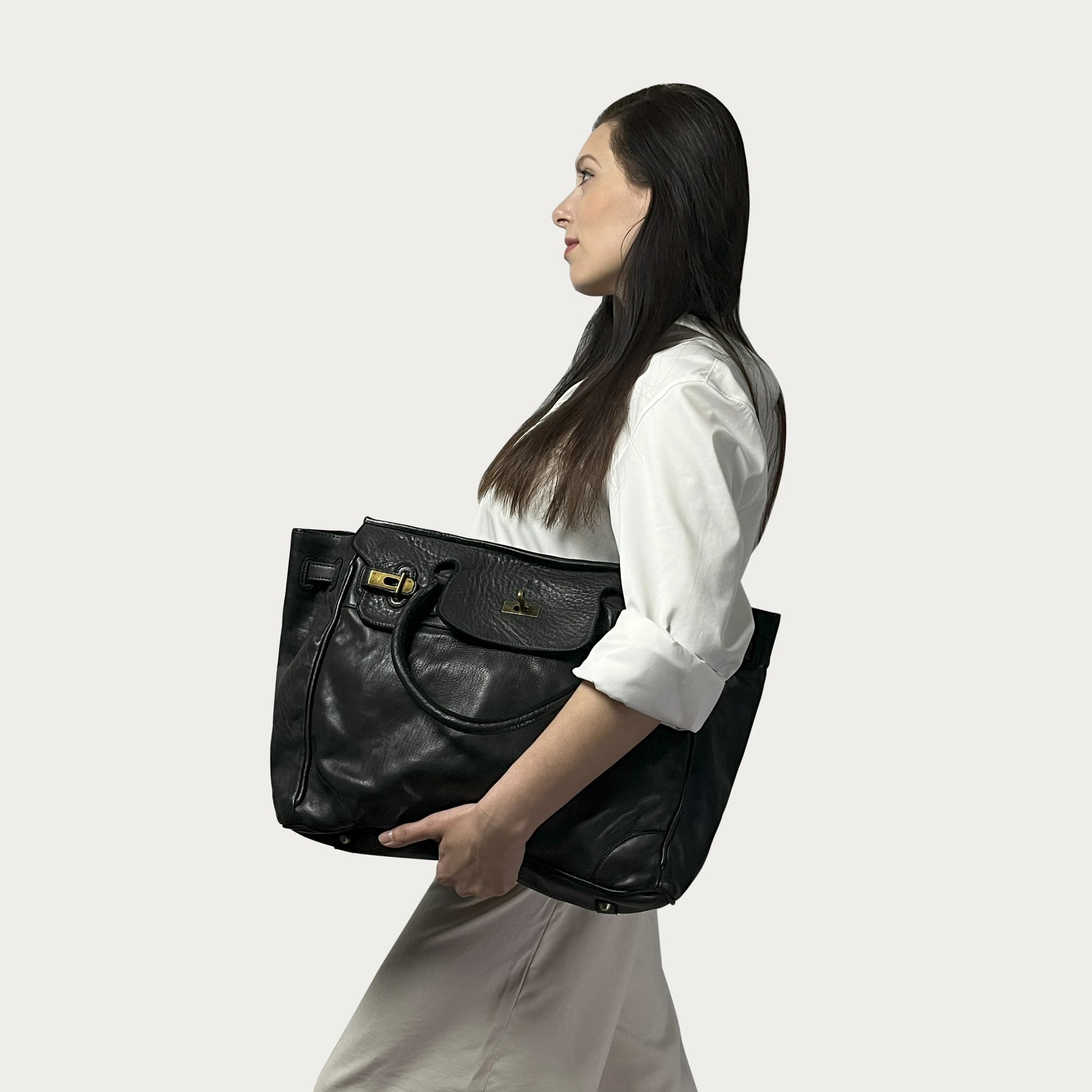 Black Italian leather tote — Heritage style — lifestyle styling — Made in Tuscany