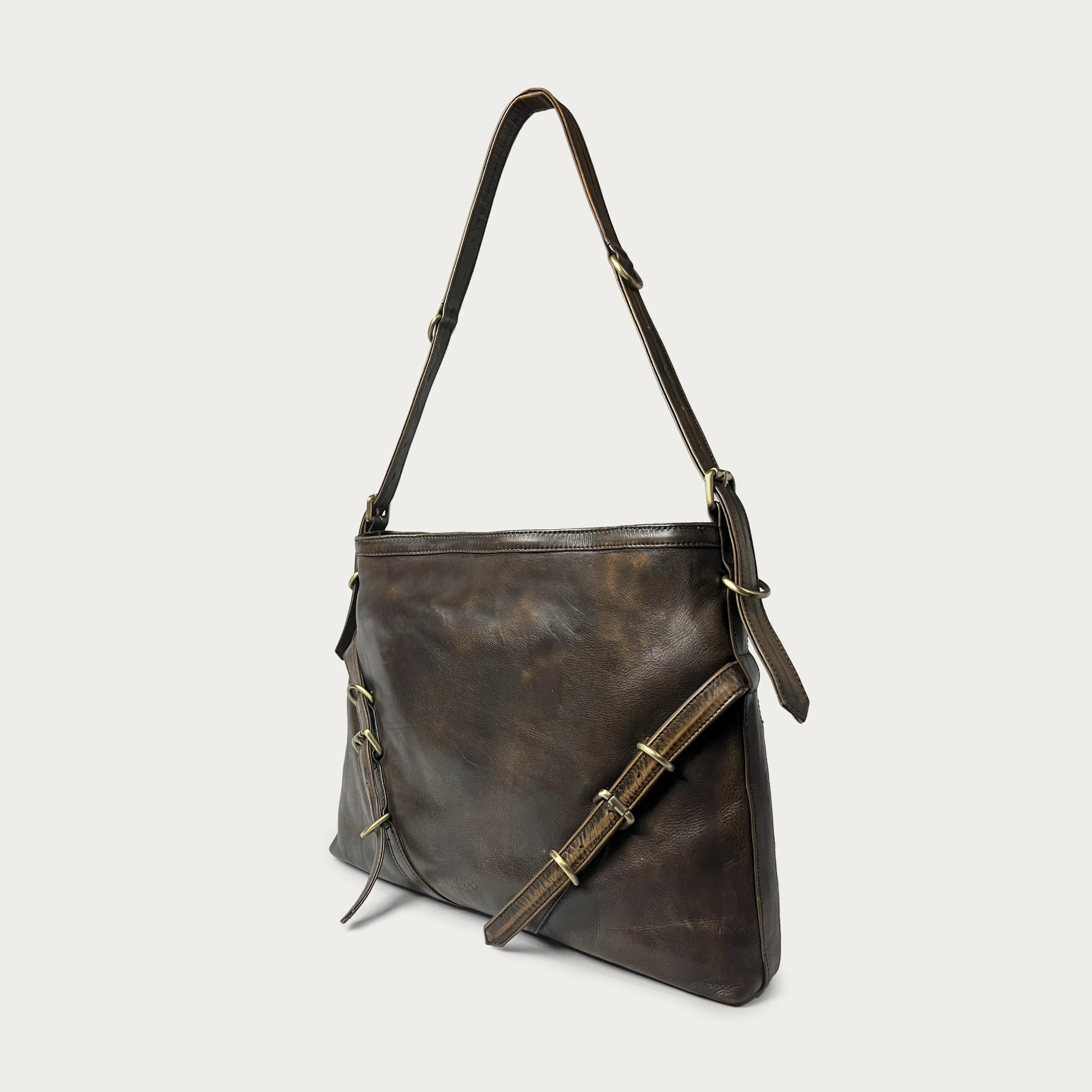 Brown Italian leather shoulder bag — Horizon style — angled view — Made in Tuscany