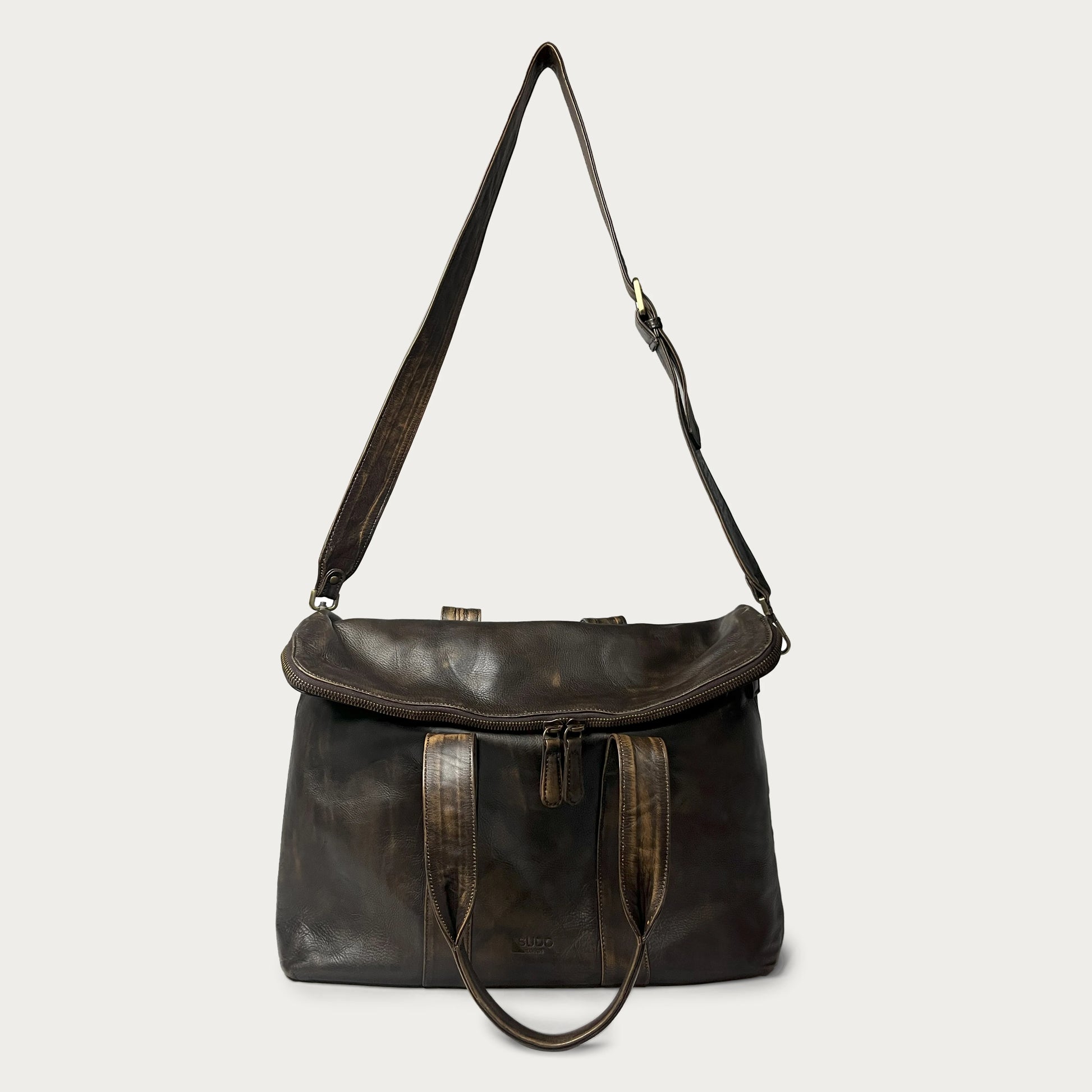 Brown Italian leather handbag — Journey style — front view with crossbody strap — Made in Tuscany