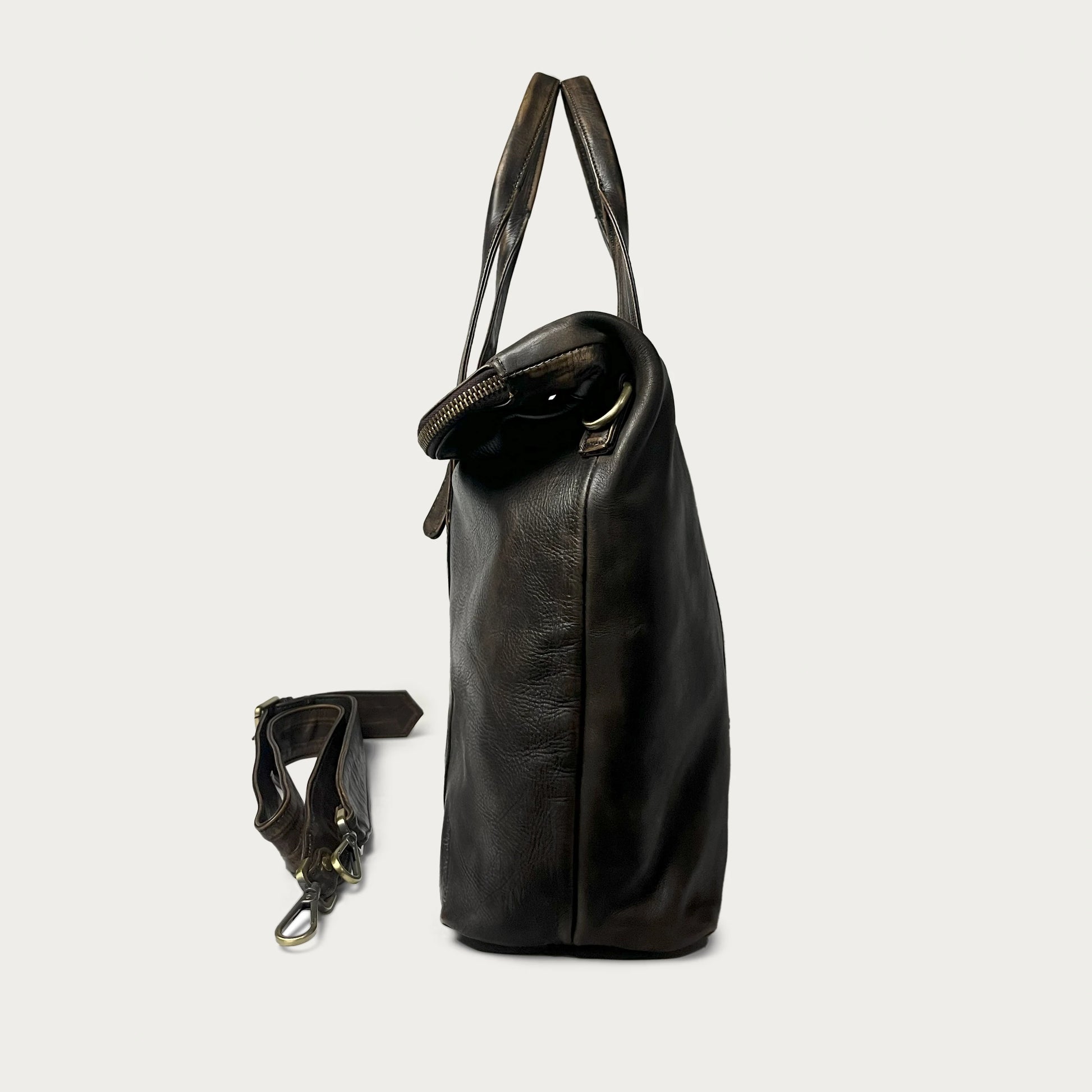 Brown Italian leather handbag — Journey style — side view — Made in Tuscany