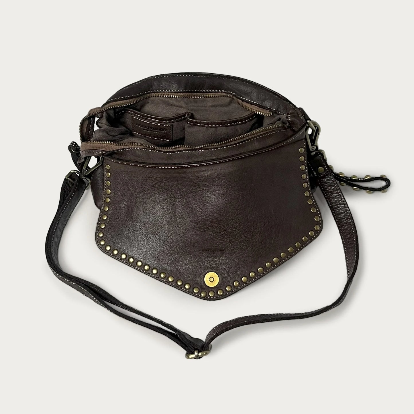 Brown Italian leather pochette — Solstice style — interior detail — Made in Tuscany