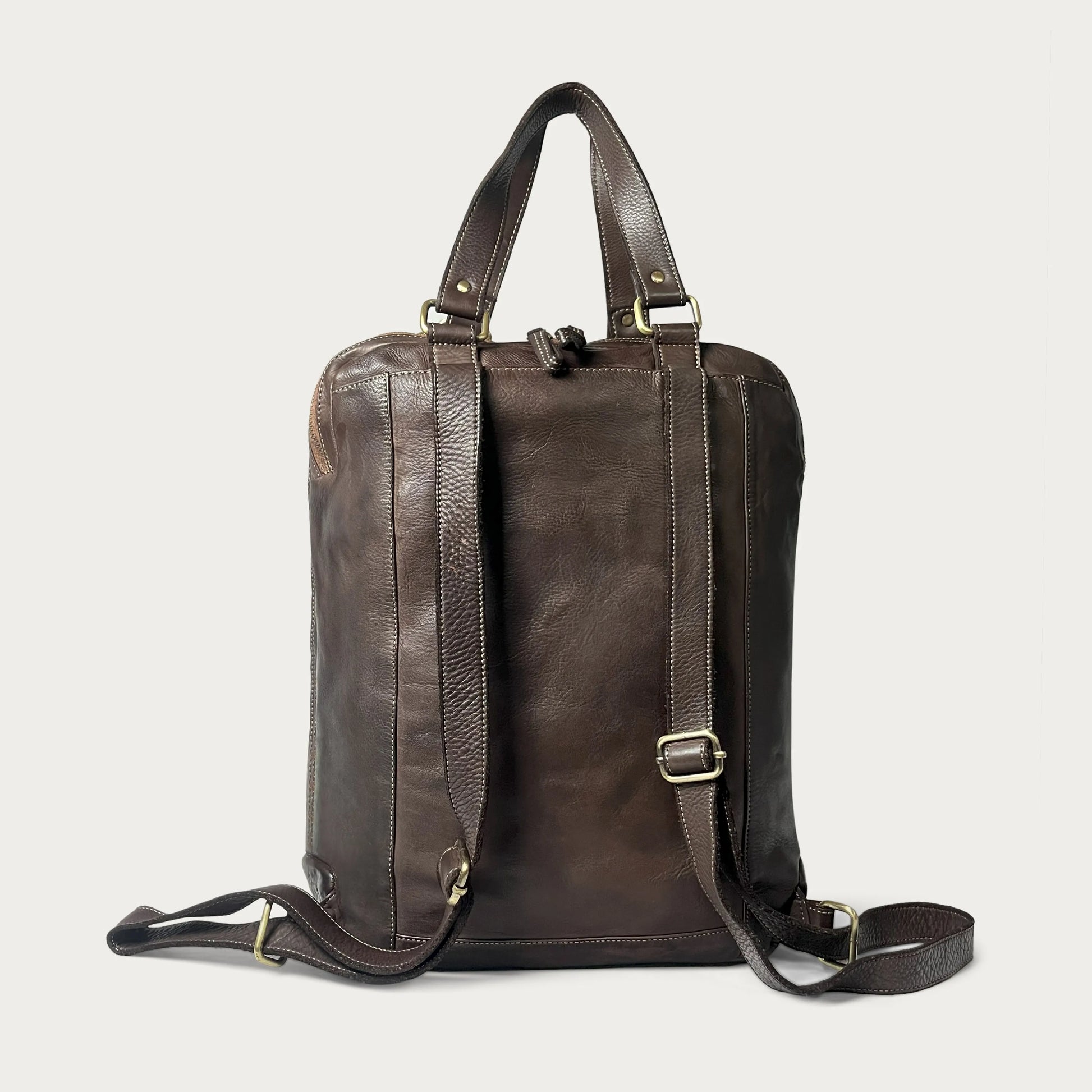 Brown Italian leather backpack — Voyage style — back view — Made in Tuscany