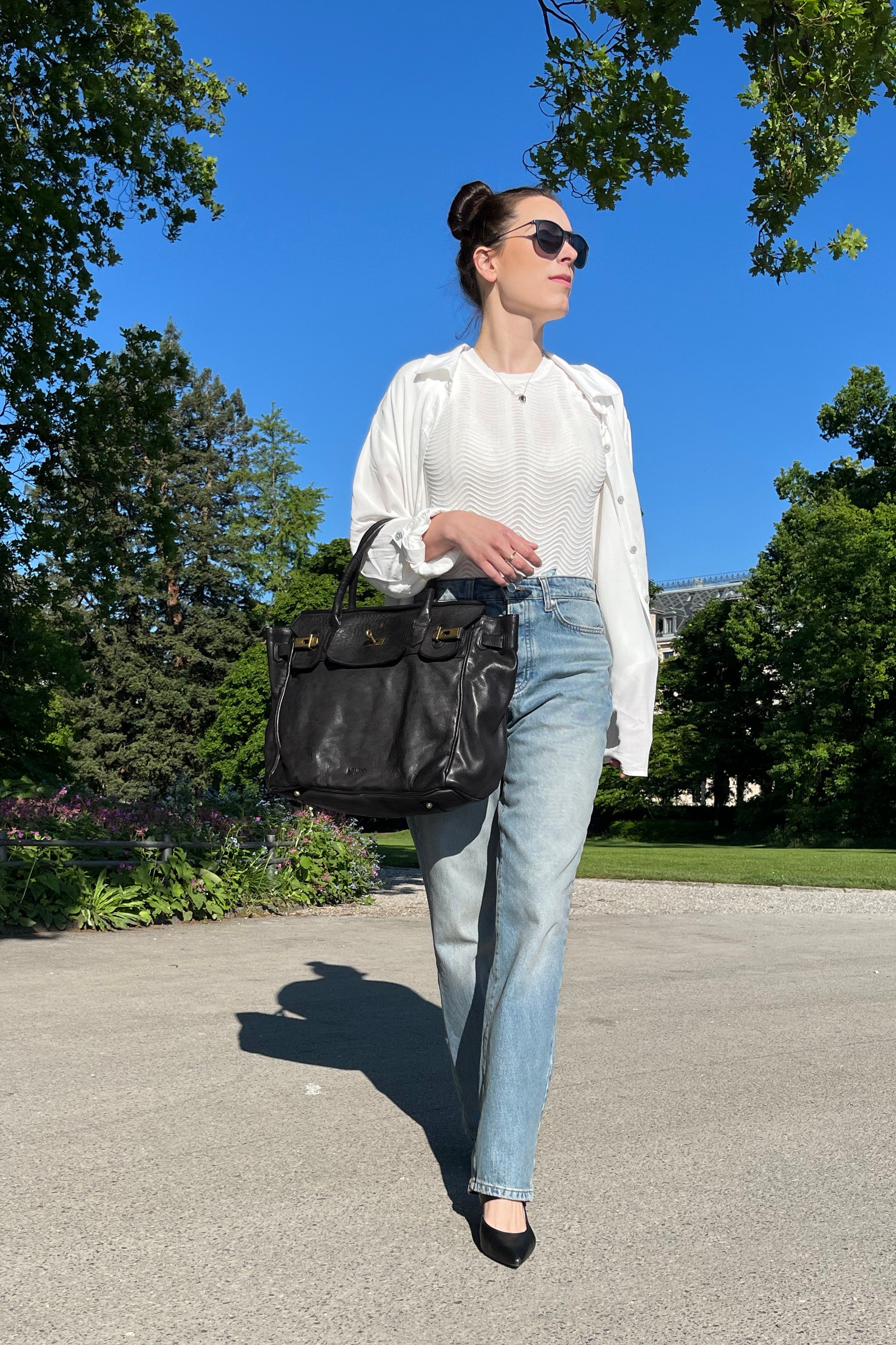 Black Italian leather tote — Heritage style — lifestyle styling — Made in Tuscany